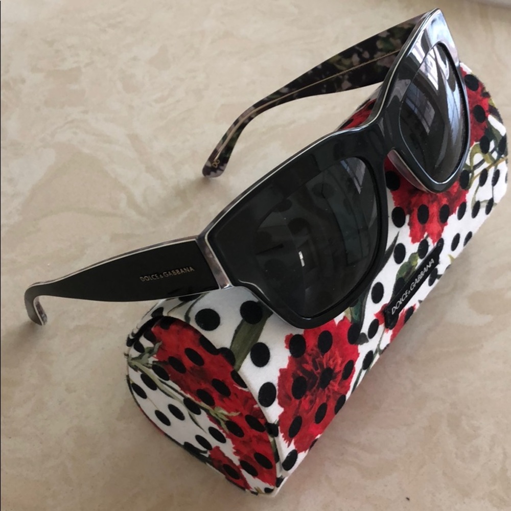 Women’s D&G sunglasses